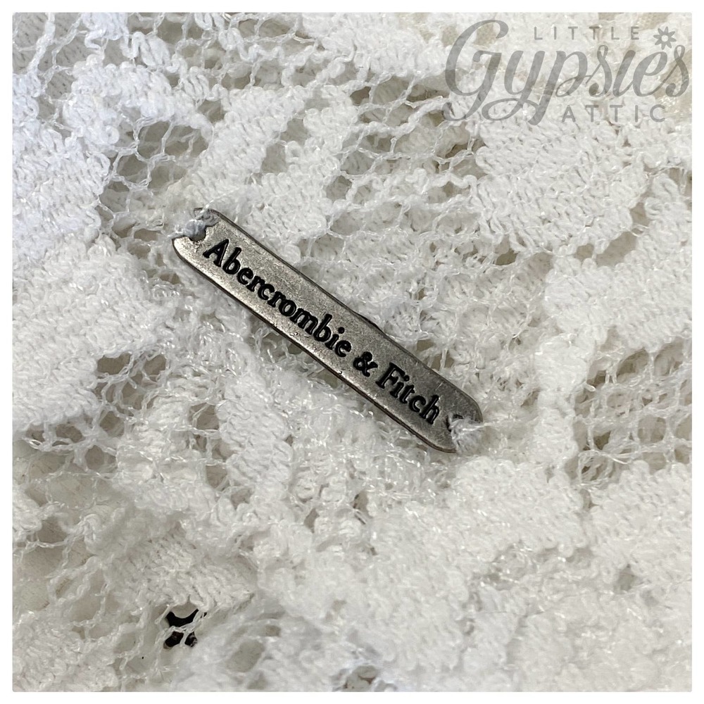 **TAKING DOWN** Abercrombie & Fitch Lace Mini Skirt - Picture 8 of 10